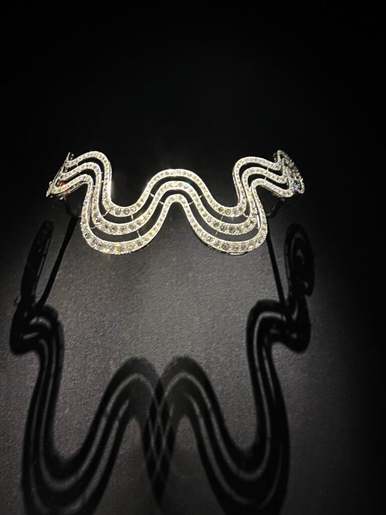 A Cartier hair ornament from 1902 owned by Lila Vanderbilt Sloane, shown in the Cartier Jewelry Exhibit.