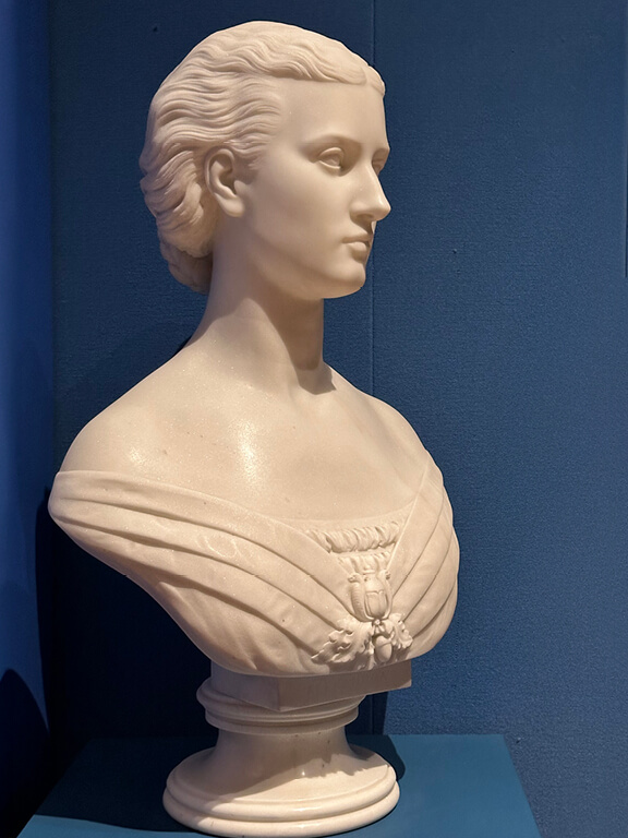 Edwardian Art Buckingham Palace marble bust displayed in the King’s Gallery exhibition.