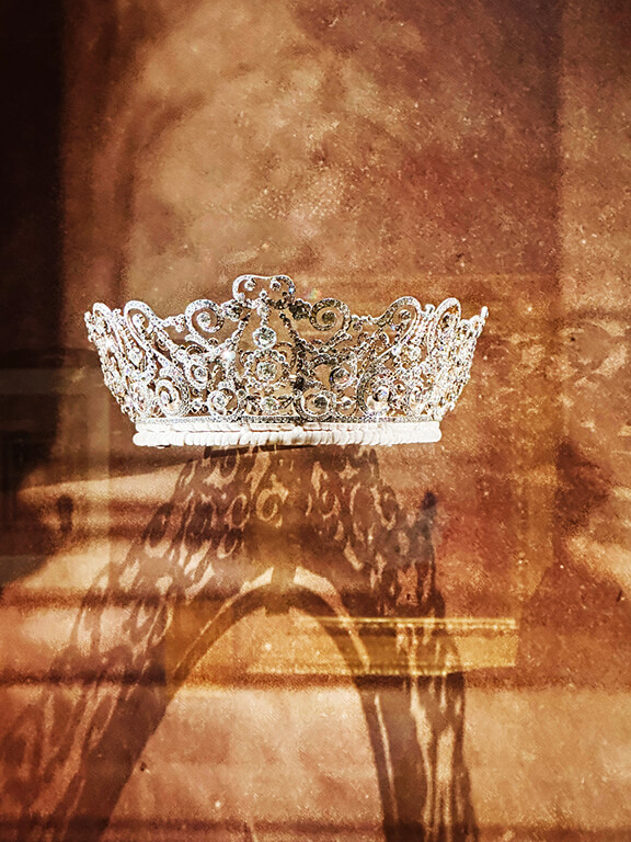 Royal diamond tiara displayed in a glass case at the King’s Gallery inside Buckingham Palace.